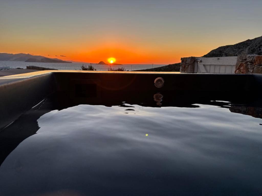 Vila Sirokos Karavostasis  Exteriér fotografie